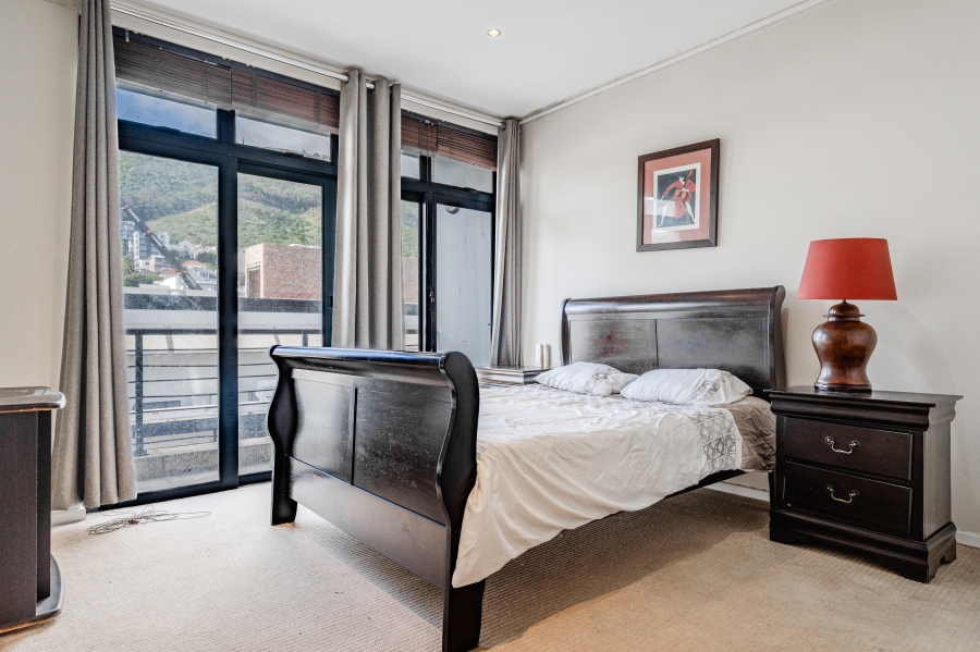 2 Bedroom Property for Sale in Sea Point Western Cape